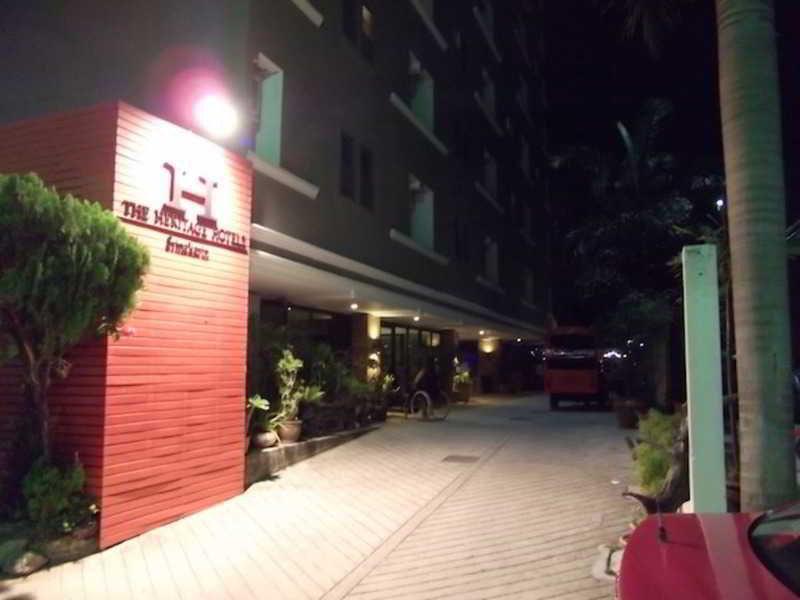 Solace At Srinakarin Hotel Bangkok Dış mekan fotoğraf
